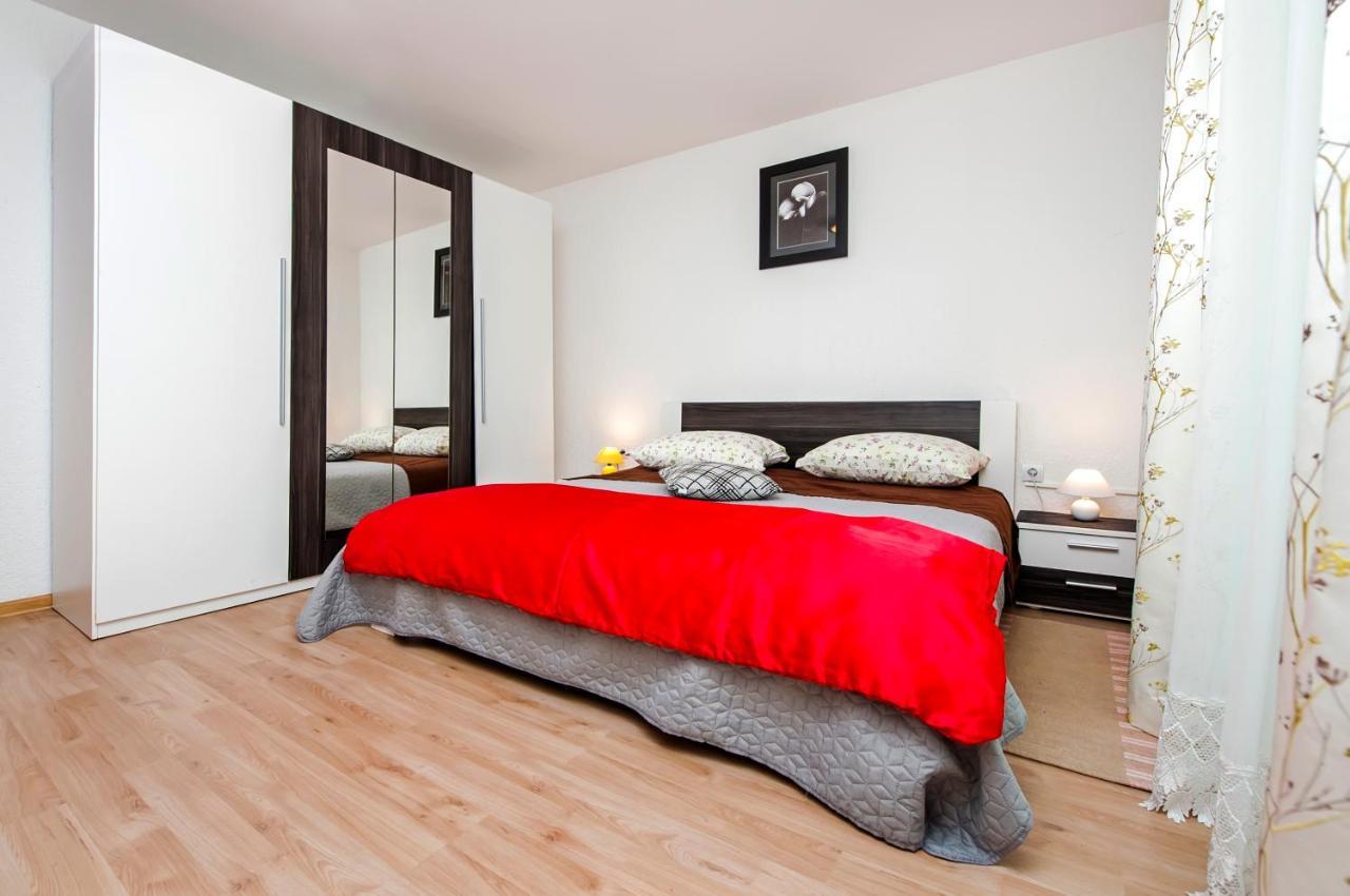 Cerin Apartment Rovigno Esterno foto