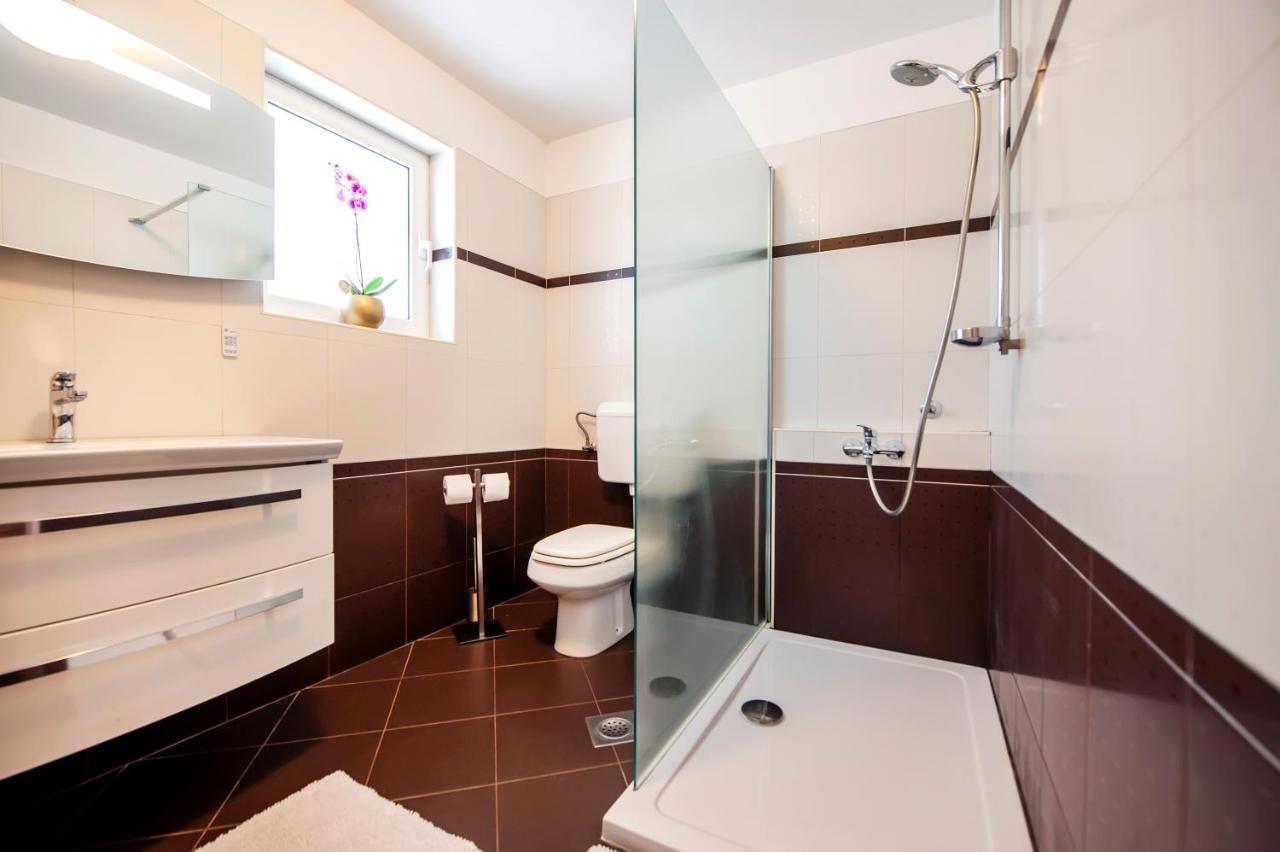 Cerin Apartment Rovigno Esterno foto