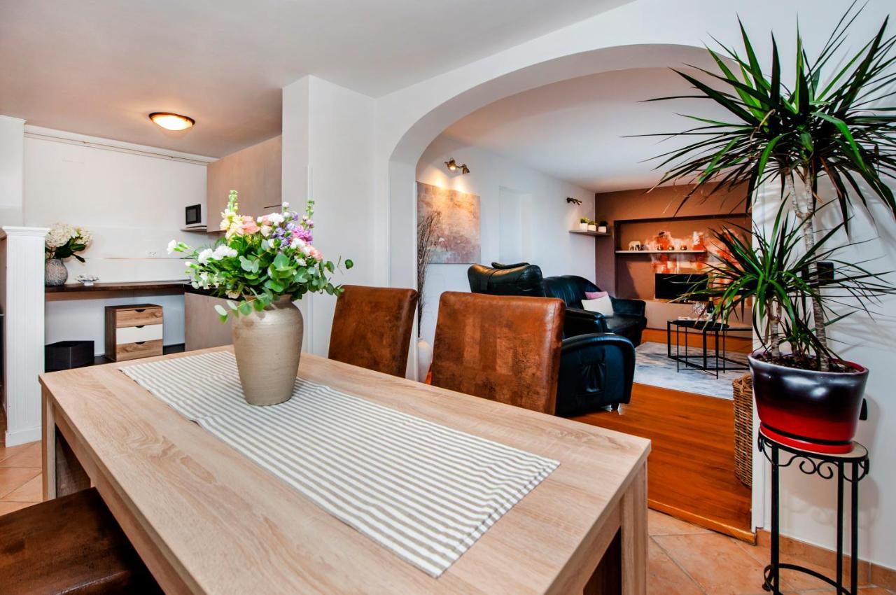 Cerin Apartment Rovigno Esterno foto
