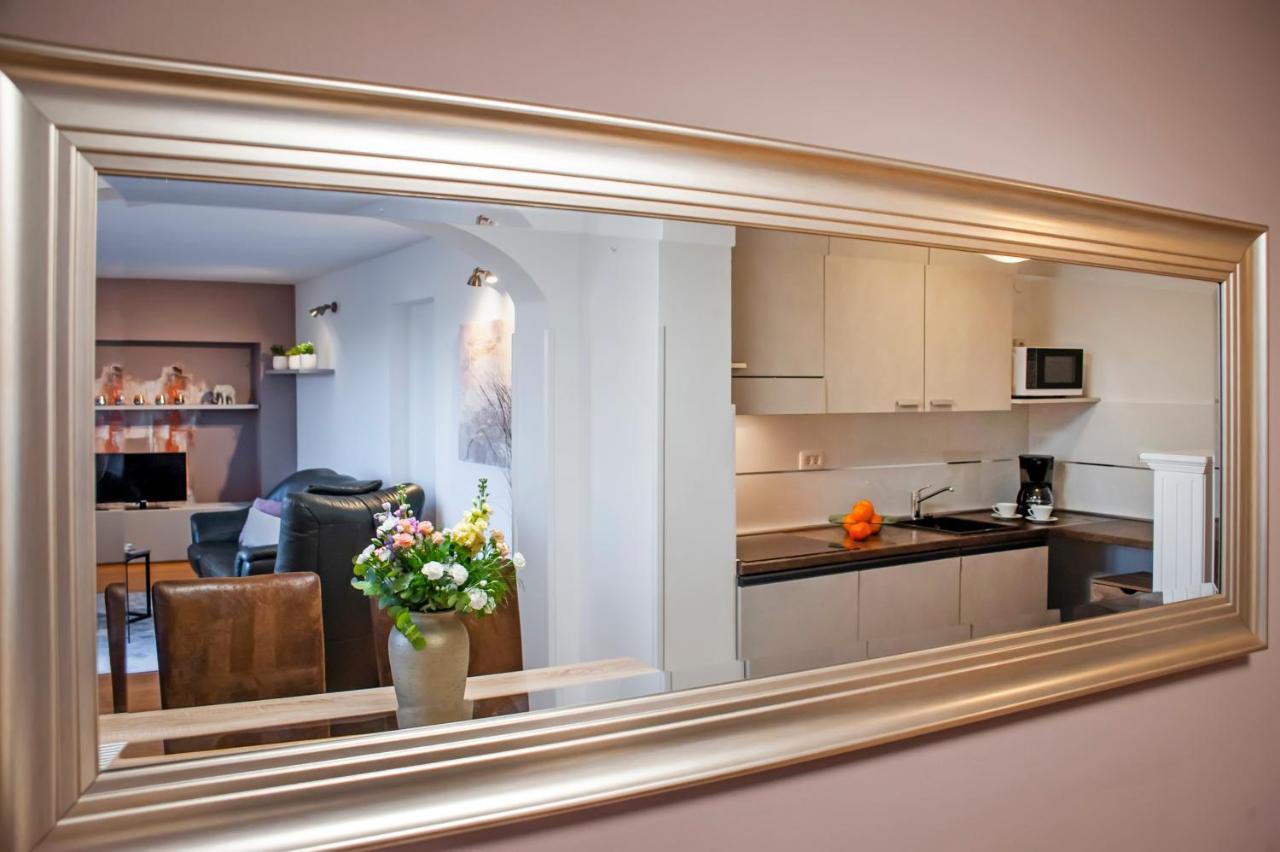 Cerin Apartment Rovigno Esterno foto