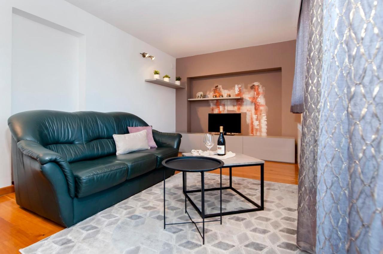 Cerin Apartment Rovigno Esterno foto