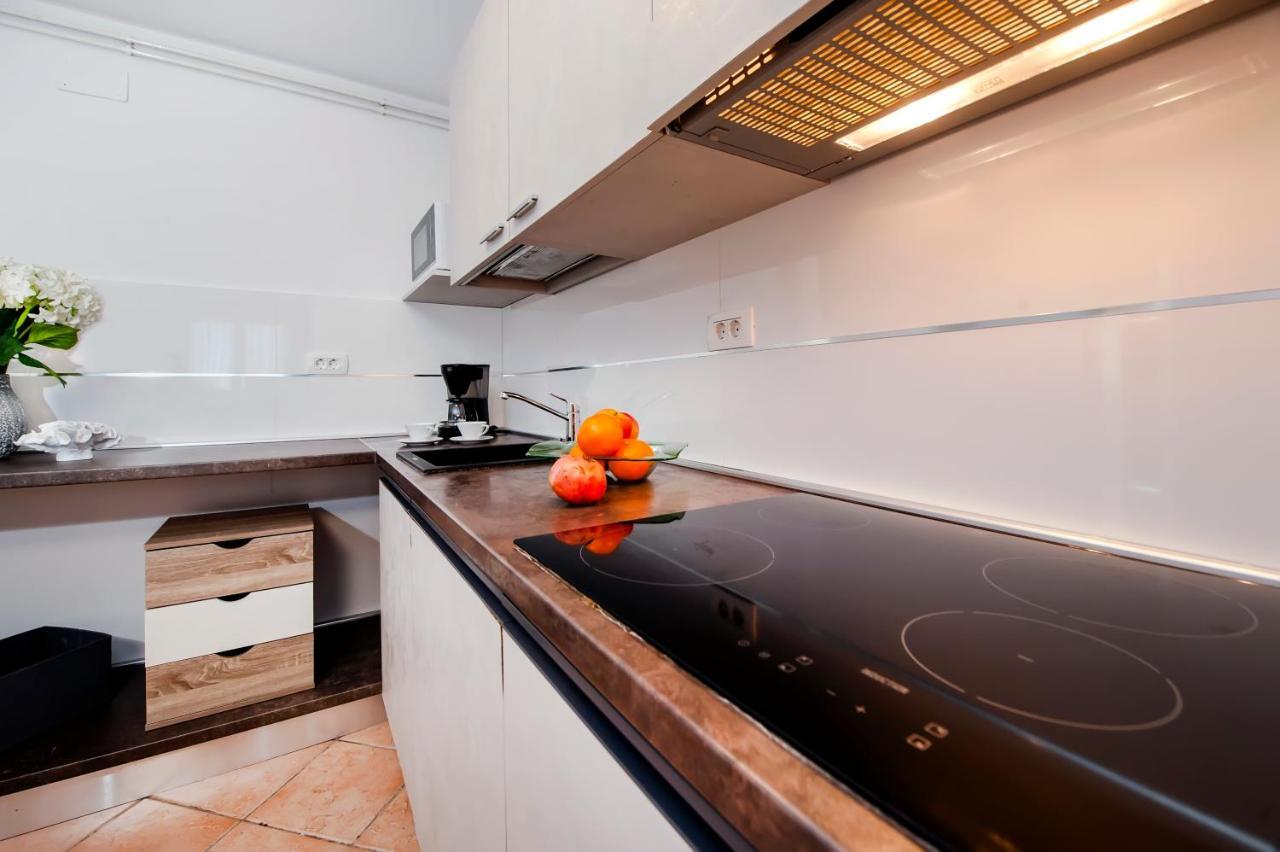 Cerin Apartment Rovigno Esterno foto